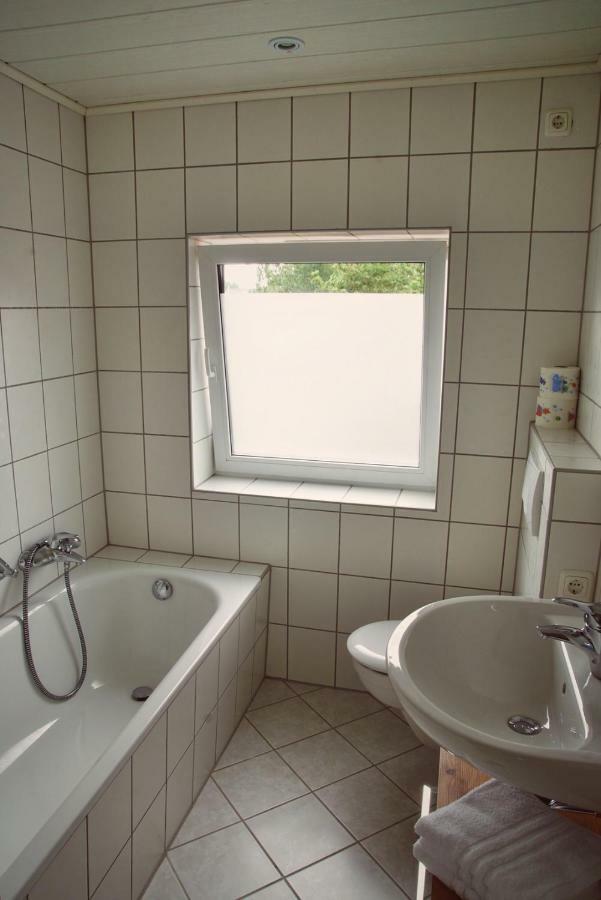 Ferienwohnungen Moewe Lembruch Exterior foto
